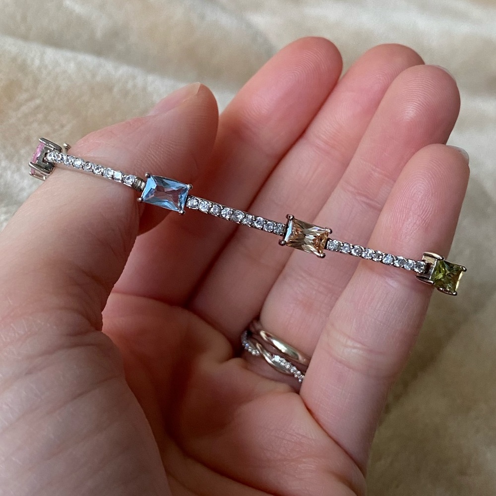 Elegant Multicolored Crystal Bracelet